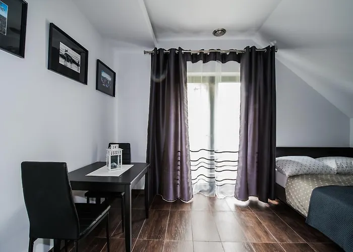 Rezerwat85 בית אירוח